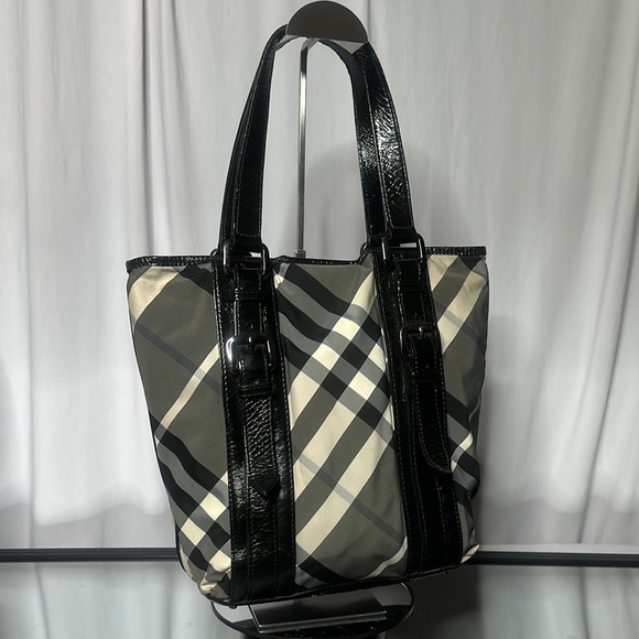 BURBERRYS Black and Gray Women's Tote Bag - Picture 1 of 5